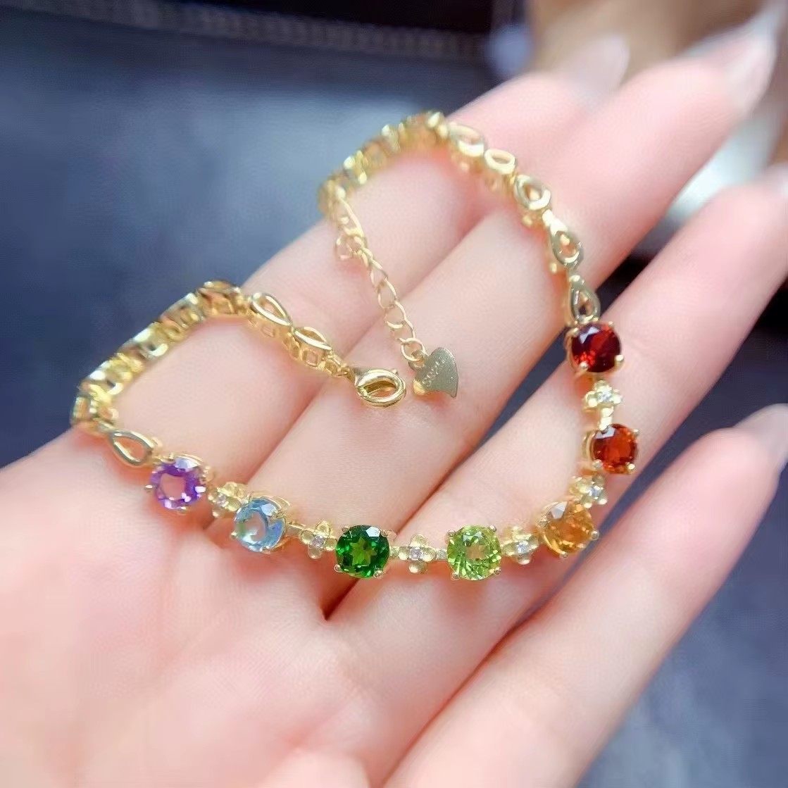 Boutique Jewelry Women's Brace - Al Ain Jewelry & Watches Exhibition 2025 recension och pris