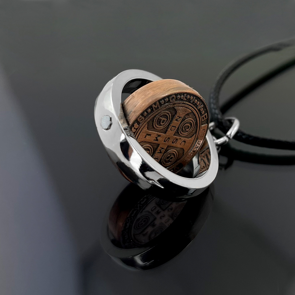 New St Benedict Medal Necklace - Jewelry & Watches Spółka Z Ograniczoną Odpowiedzialnością Sp Z Oo recension och pris