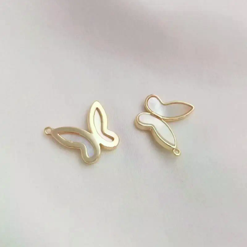 14K Gold Color Inlaid Natural  - Butterfly Pendant Necklace recension och pris