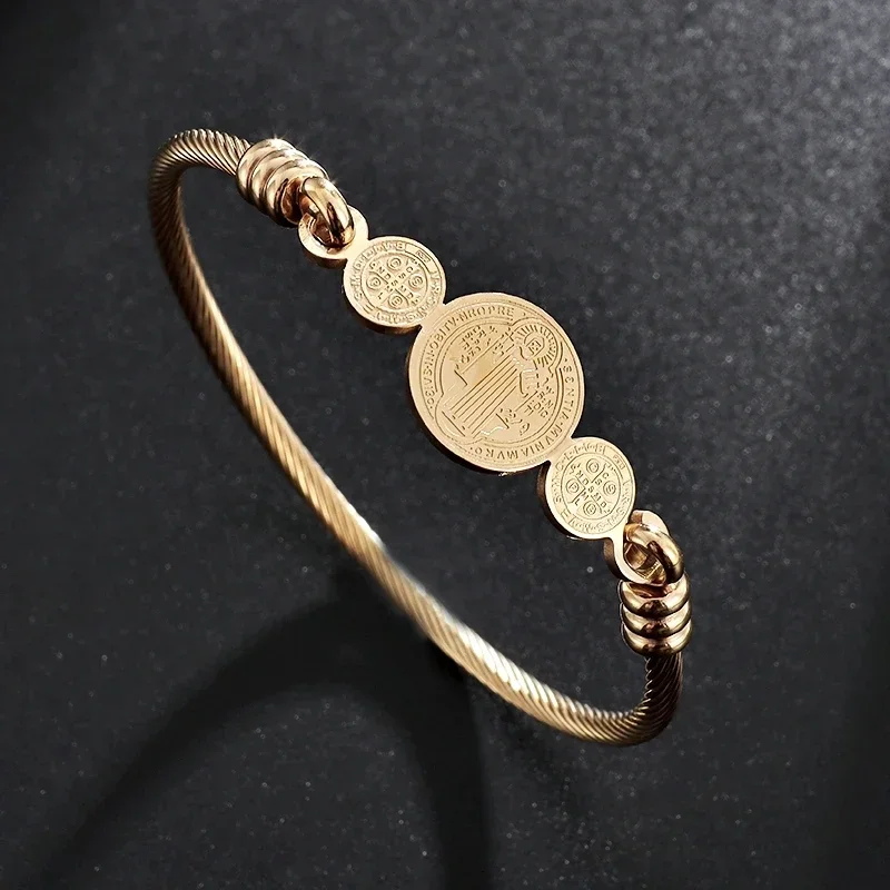 Stainless Steel Saint Benito C - Al Ain Jewelry & Watches Exhibition 2025 recension och pris
